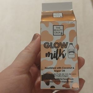 FabFitFun Beauty Crop Glow Milk highlighter FFF